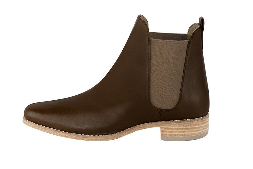 Dark brown women's ankle boots, with elastics. Round toe. Flat leather soles. Profile view - Florence KOOIJMAN